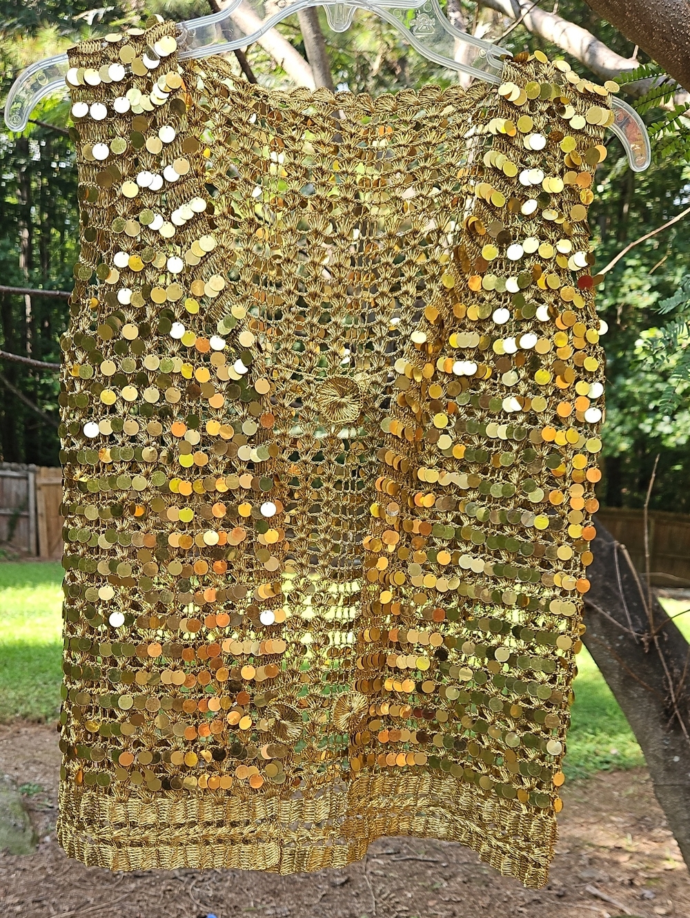 Vintage Women's Gold Sequin Crochet Vest - Shimmering Open-Knit Layer - Picture 5 of 17